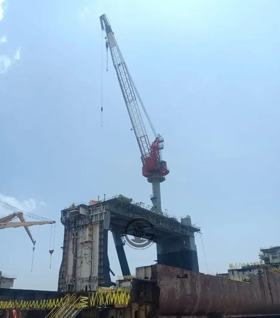 Crane & winch - Shri Gautam Ship Breaking